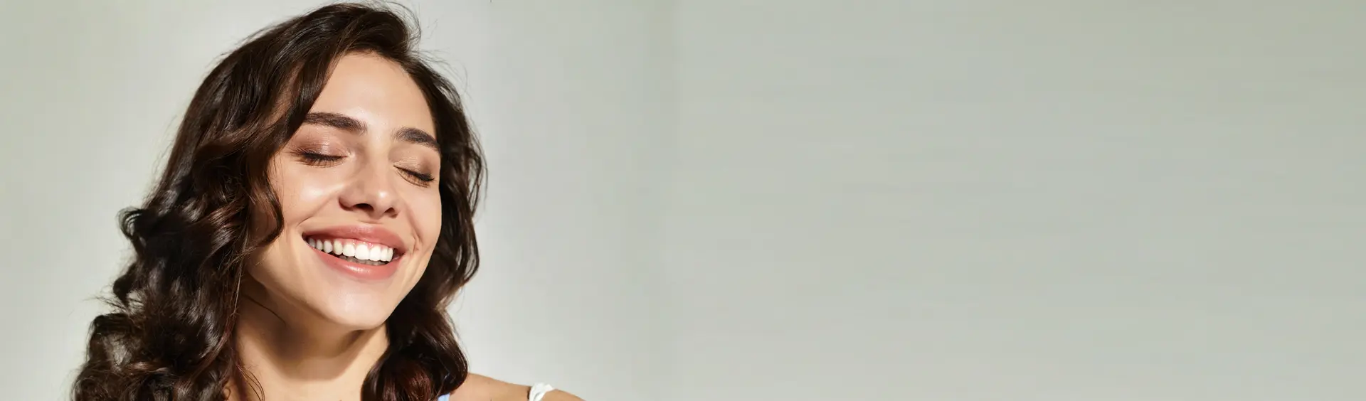 Paciente sonriendo con confianza